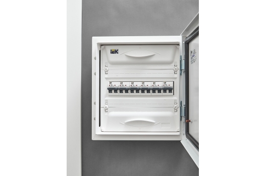 ARMAT Автоматический выключатель M10N 2P C 6А IEK