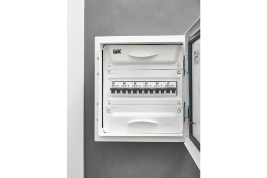 ARMAT Автоматический выключатель M06N 2P C 3А IEK