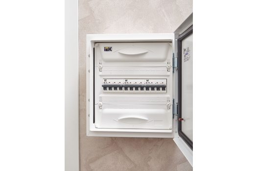 ARMAT Автоматический выключатель M06N 4P C 63А IEK
