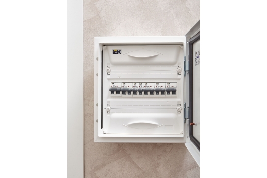 ARMAT Автоматический выключатель M06N 1P D 6А IEK