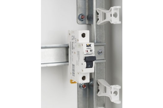 ARMAT Автоматический выключатель M06N 1P D 2А IEK