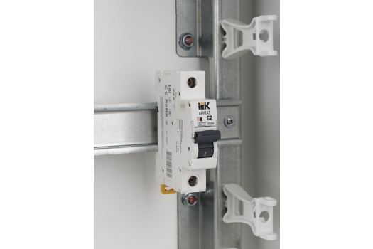 ARMAT Автоматический выключатель M06N 1P C 2А IEK