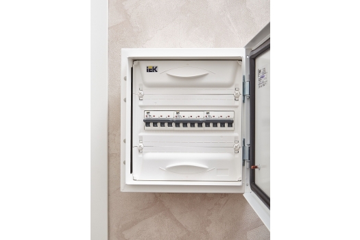 ARMAT Автоматический выключатель M06N 4P D 25А IEK
