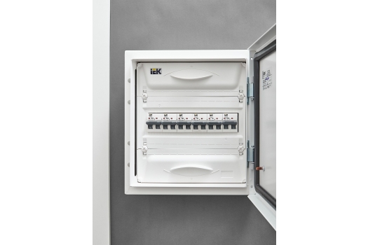 ARMAT Автоматический выключатель M06N 2P C 63А IEK