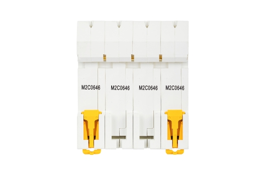 ARMAT Автоматический выключатель M06N 4P C 6А IEK